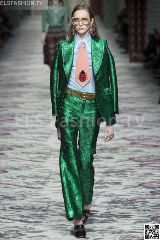 Gucci SS 2016 MFW access to view full gallery. #Gucci #MFW15